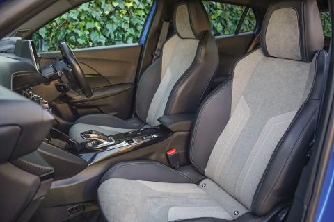 2021 Peugeot e-2008 GT Line Electric - Thumbnail
