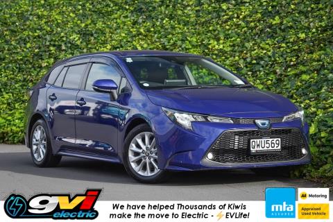 2019 Toyota Corolla Touring Hybrid - Thumbnail
