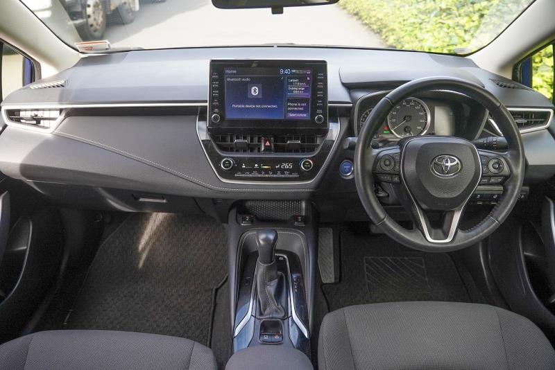 2019 Toyota Corolla Touring Hybrid