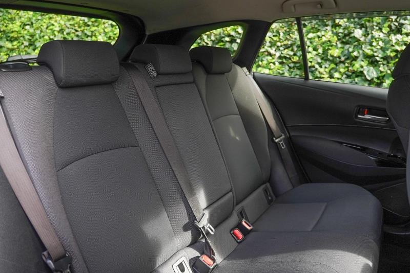 2019 Toyota Corolla Touring Hybrid