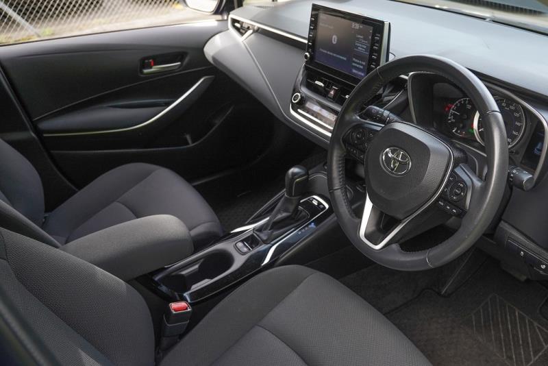 2019 Toyota Corolla Touring Hybrid