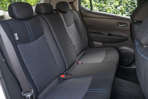 2018 Nissan Leaf 40G 84% SOH - Thumbnail