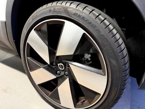 2022 Volvo C40 Recharge Ultimate - Thumbnail