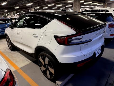 2022 Volvo C40 Recharge Ultimate - Thumbnail