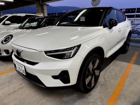 2022 Volvo C40 Recharge Ultimate - Thumbnail