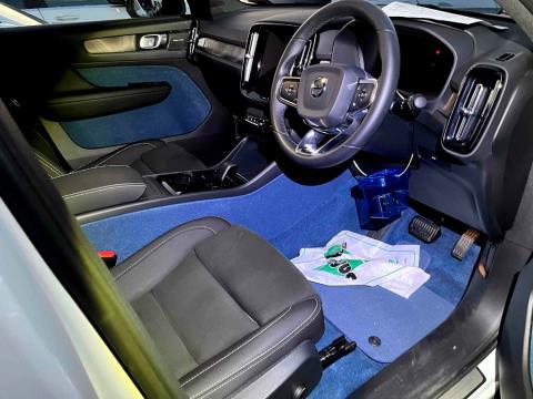 2024 Volvo C40 Recharge Ultimate - Thumbnail