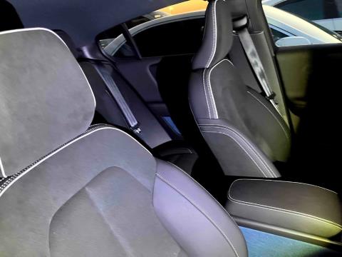 2024 Volvo C40 Recharge Ultimate - Thumbnail