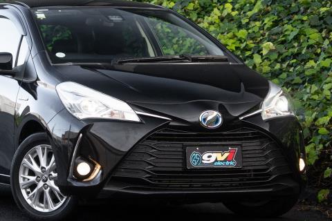 2017 Toyota Vitz Hybrid / Yaris - Thumbnail