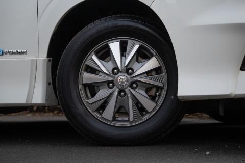 2019 Nissan Serena e-Power Hybrid - Thumbnail