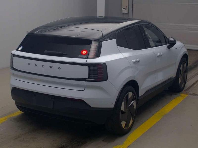 2024 Volvo EX30 Ultra Extended Range