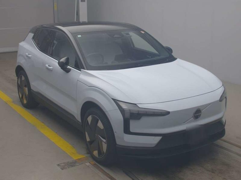 2024 Volvo EX30 Ultra Extended Range