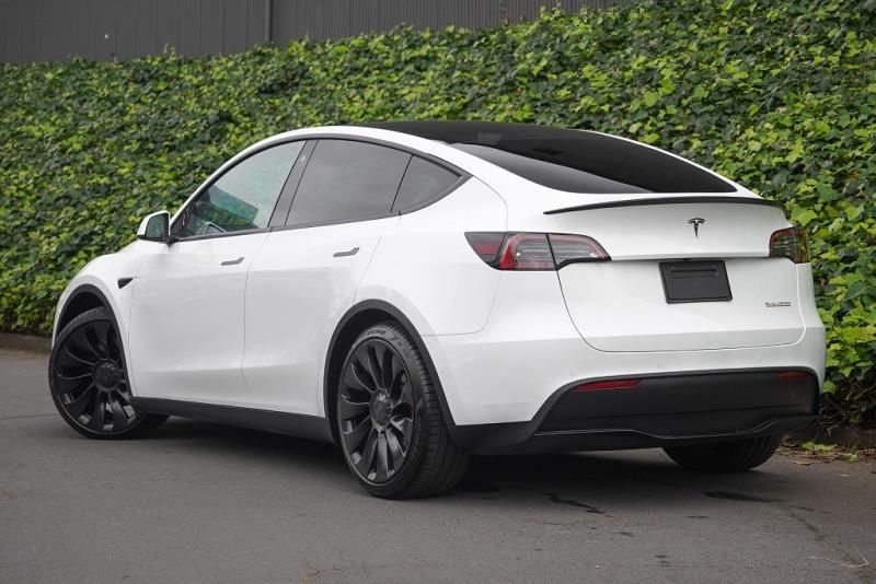 2022 Tesla Model Y Performance AWD