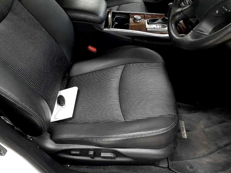 2015 Nissan Fuga Hybrid / Skyline