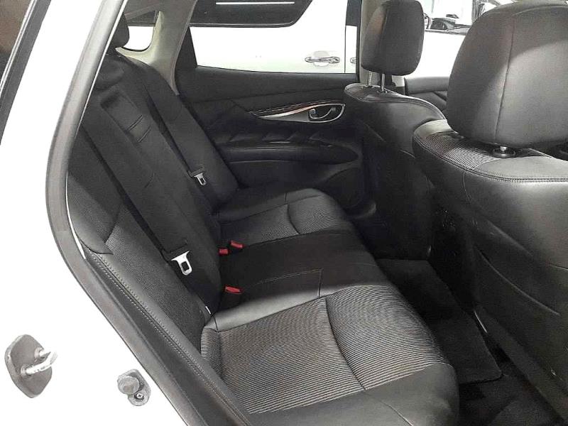 2015 Nissan Fuga Hybrid / Skyline