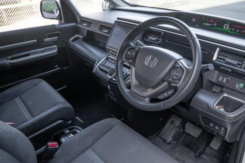 2018 Honda Step Wagon - Thumbnail