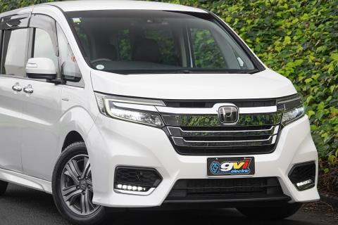 2018 Honda Step Wagon - Thumbnail