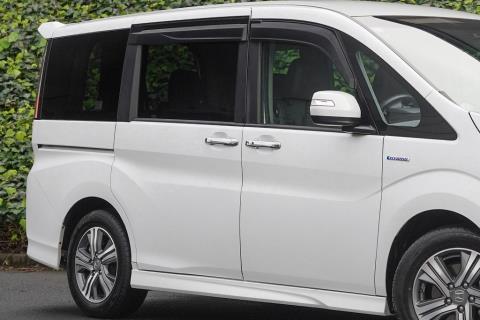 2018 Honda Step Wagon - Thumbnail