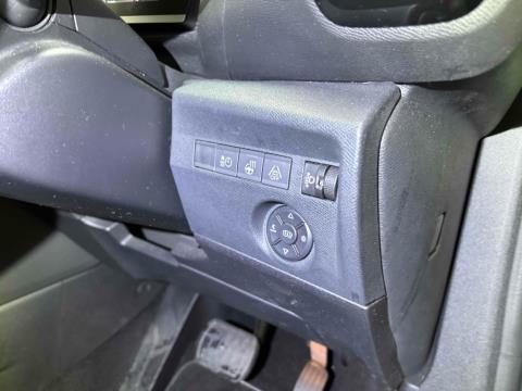 2022 Citroen e-c4 Shine Electric - Thumbnail