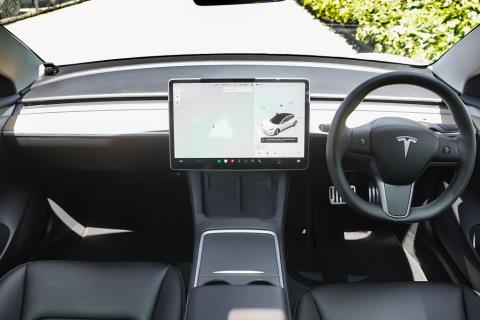 2021 Tesla Model 3 Long Range AWD - Thumbnail