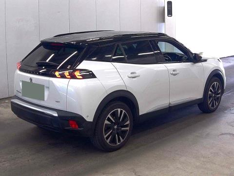 2021 Peugeot e-2008 GT Electric - Thumbnail