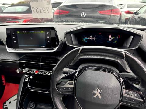 2021 Peugeot e-2008 GT Electric - Thumbnail