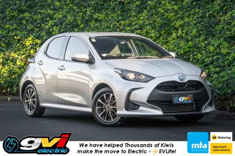 2022 Toyota Yaris Hybrid X / Vitz