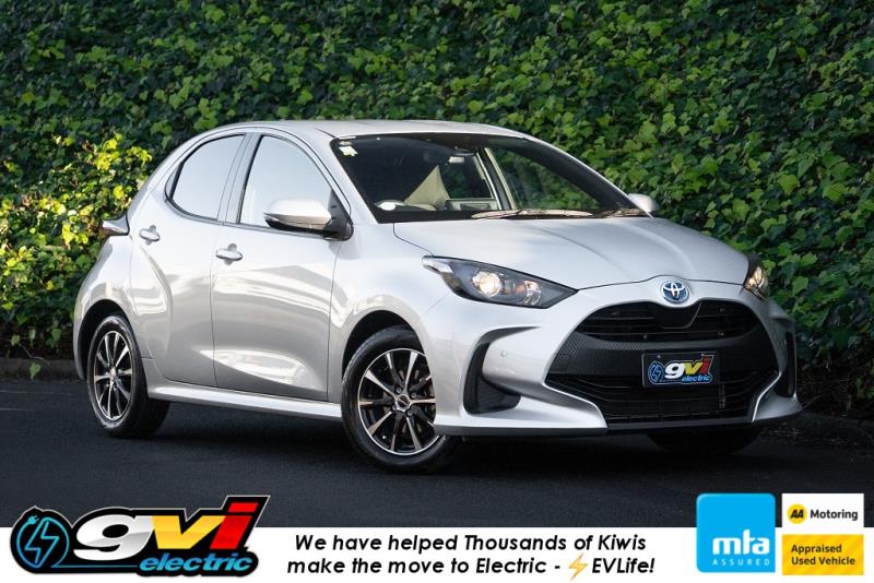 2022 Toyota Yaris Hybrid X / Vitz