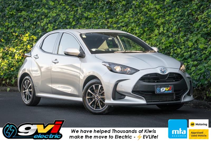 2022 Toyota Yaris Hybrid X / Vitz