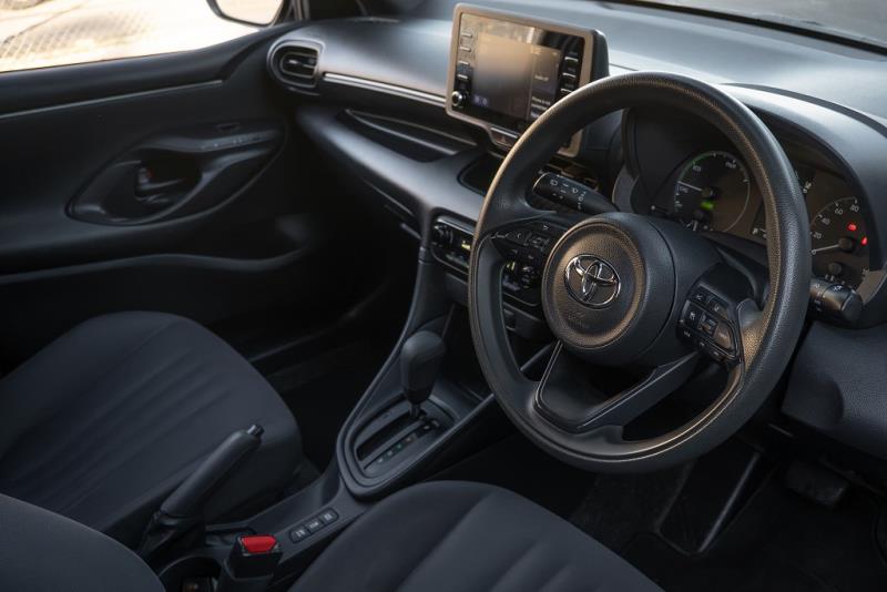 2022 Toyota Yaris Hybrid X / Vitz
