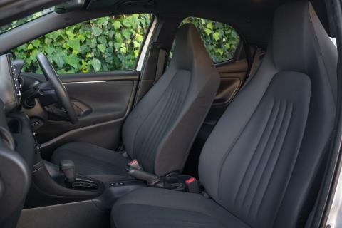 2022 Toyota Yaris Hybrid X / Vitz - Thumbnail