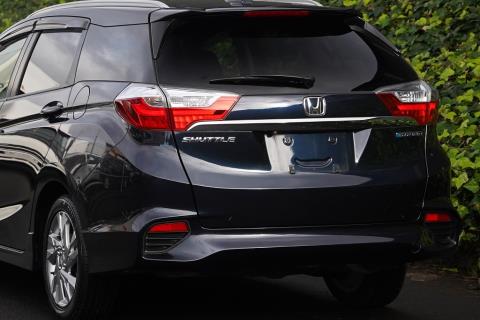 2015 Honda Shuttle Z Hybrid - Thumbnail