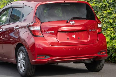 2017 Nissan Note e-Power X - Thumbnail