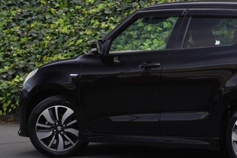2017 Suzuki Swift RS Hybrid - Thumbnail