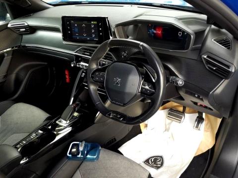 2021 Peugeot e-2008 GT Electric - Thumbnail