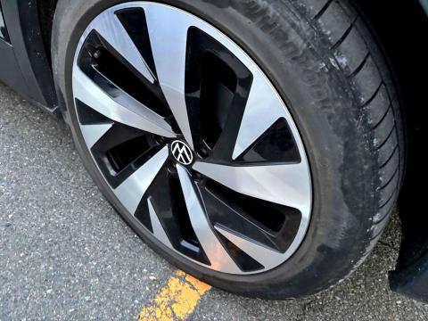 2023 Volkswagen ID.4 Pro 82kWh - Thumbnail