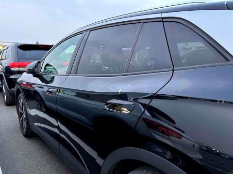 2023 Volkswagen ID.4 Pro 82kWh - Thumbnail