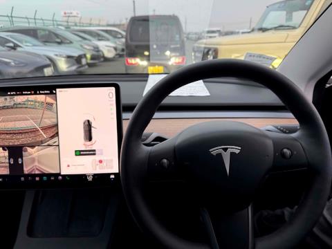 2023 Tesla Model 3 SR+ - Thumbnail