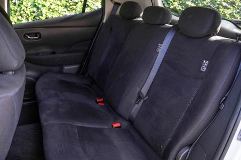 2016 Nissan Leaf 30X 60% SOH - Thumbnail