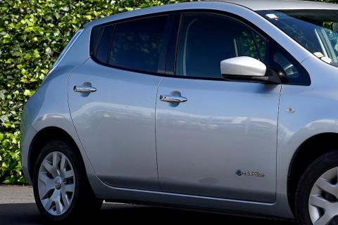 2016 Nissan Leaf 30X 60% SOH - Thumbnail