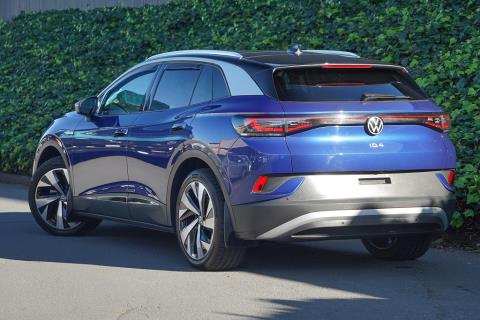 2023 Volkswagen ID.4 Pro 82kWh - Thumbnail