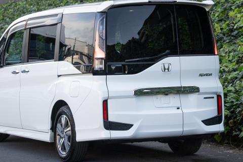 2018 Honda Step Wagon - Thumbnail