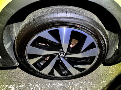 2023 Volkswagen ID.4 Pro 82kWh - Thumbnail