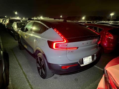 2022 Volvo C40 Recharge Ultimate - Thumbnail