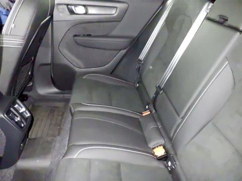 2022 Volvo C40 Recharge Ultimate - Thumbnail