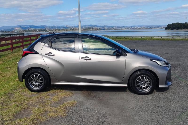 2020 Toyota Yaris Hybrid Z