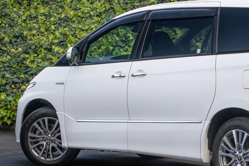 2016 Toyota Estima Aeras Hybrid