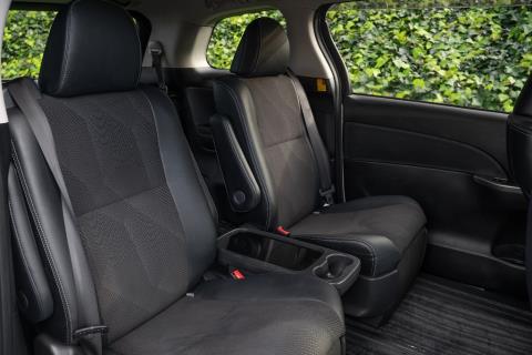 2014 Toyota Estima Hybrid Aeras - Thumbnail