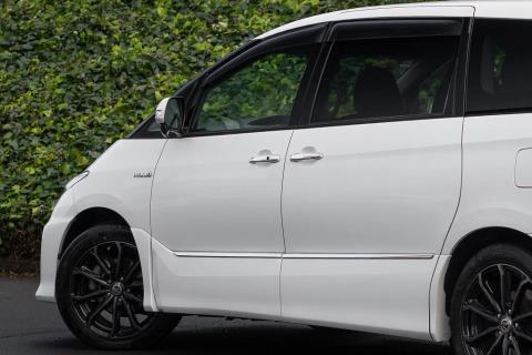 2014 Toyota Estima Hybrid Aeras - Thumbnail