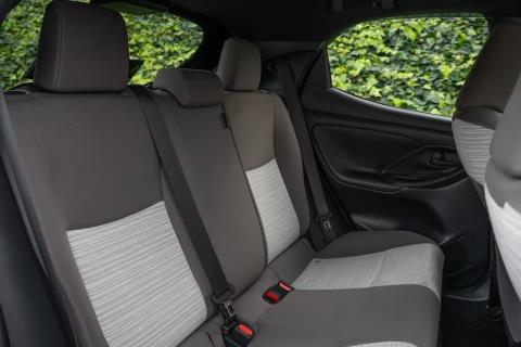 2020 Toyota Yaris Hybrid Z - Thumbnail
