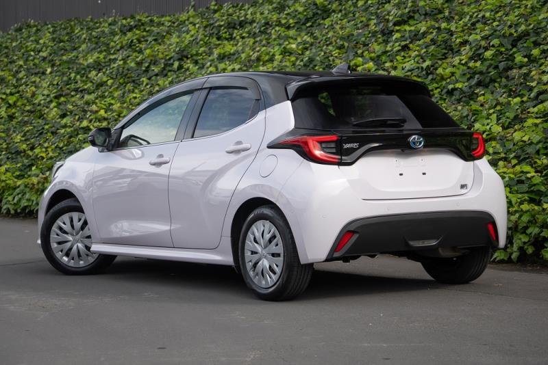 2020 Toyota Yaris Hybrid Z